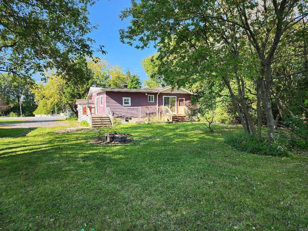 Grande maison complète à louer – 4 chambres, 2 sallea de bain, terrain privé Salaberry-de-Valleyfield | 3283419