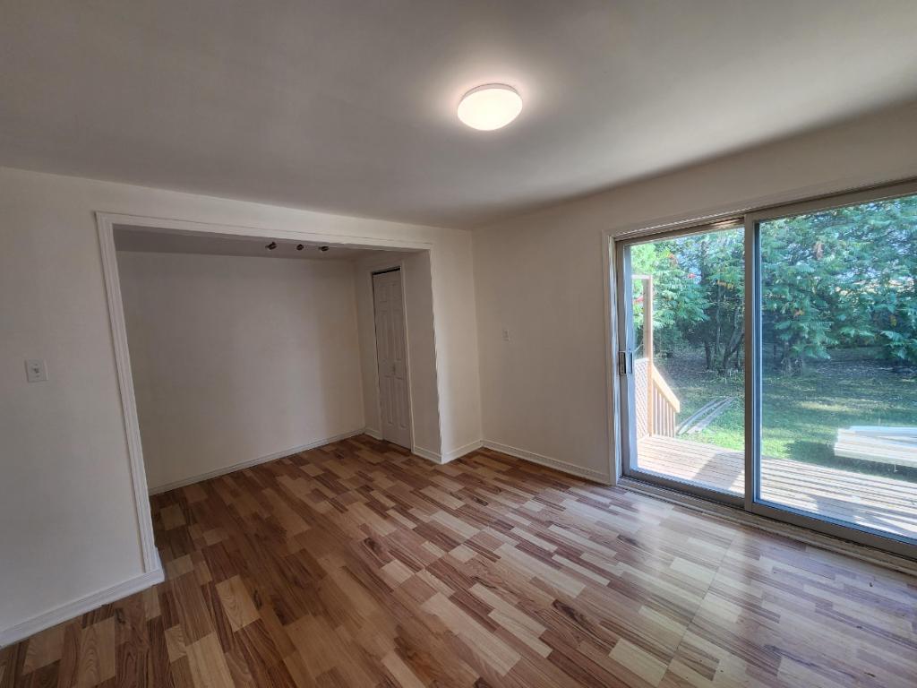 Grande maison complète à louer – 4 chambres, 2 sallea de bain, terrain privé Salaberry-de-Valleyfield | 3283419