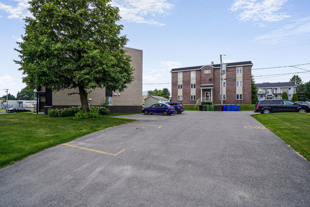 Bel Appartement Style Condo Tout Rénové | 3267741