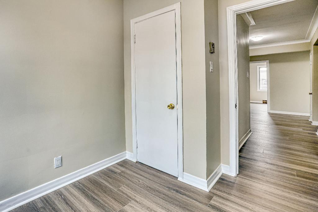 CDN/HAMPSTEAD | Haut de duplex rénové | 3 cac + 1 petit bureau | 3281214