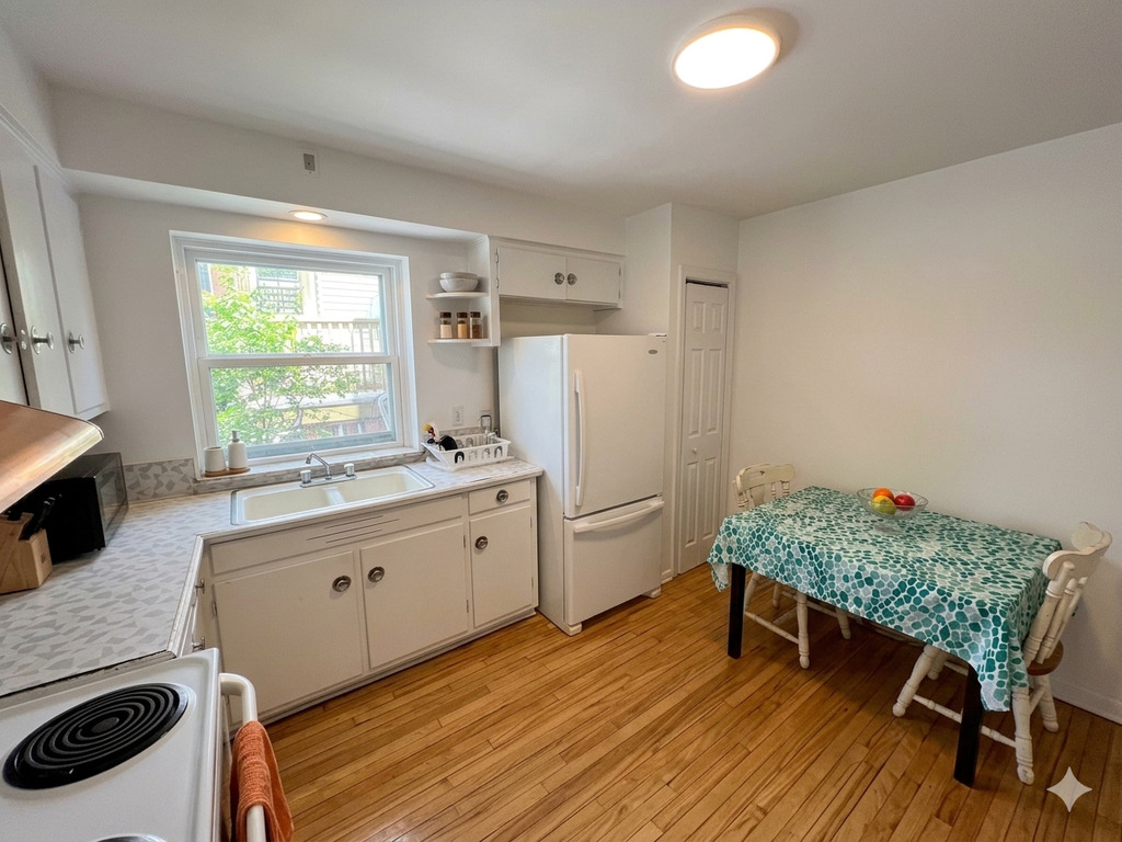 41/2 Près De Tout | 3264341