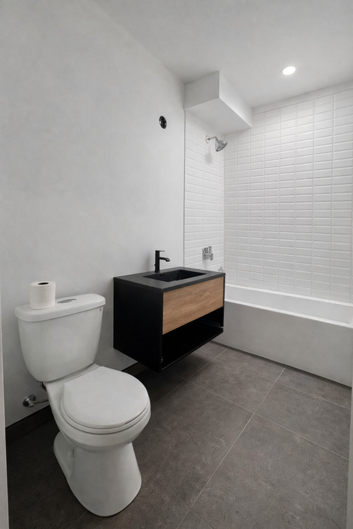 4 1/2 Renové En Neuf Et Semi-meublé | 3268577