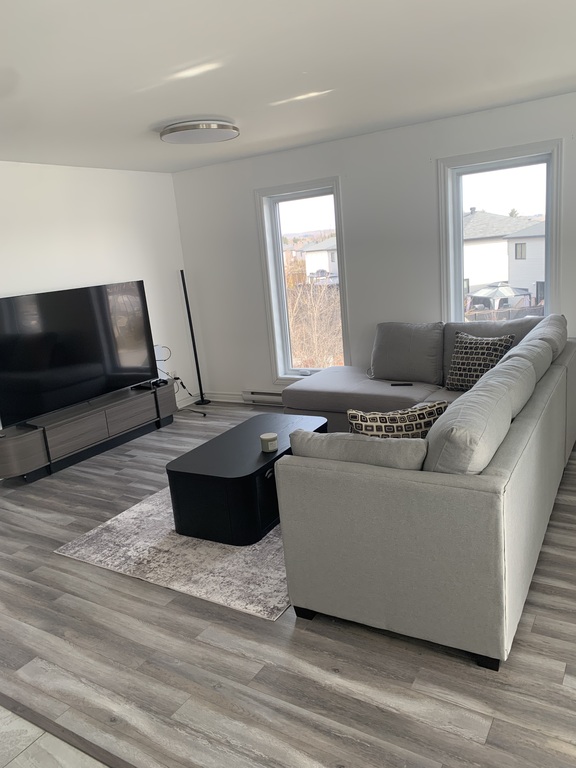2 Chambres à Coucher Appartement à Louer | 3268569