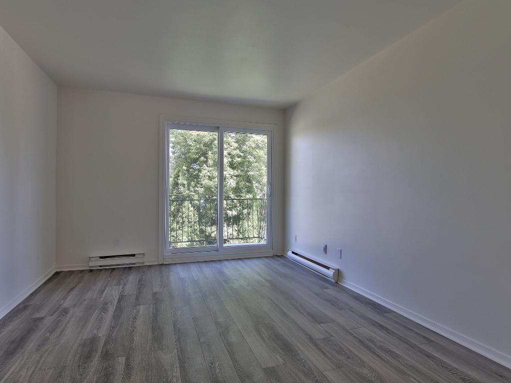 4 1/2 Style-Condo rénové à Mirabel (St-Janvier) - Juillet - Internet inclus | 3279074