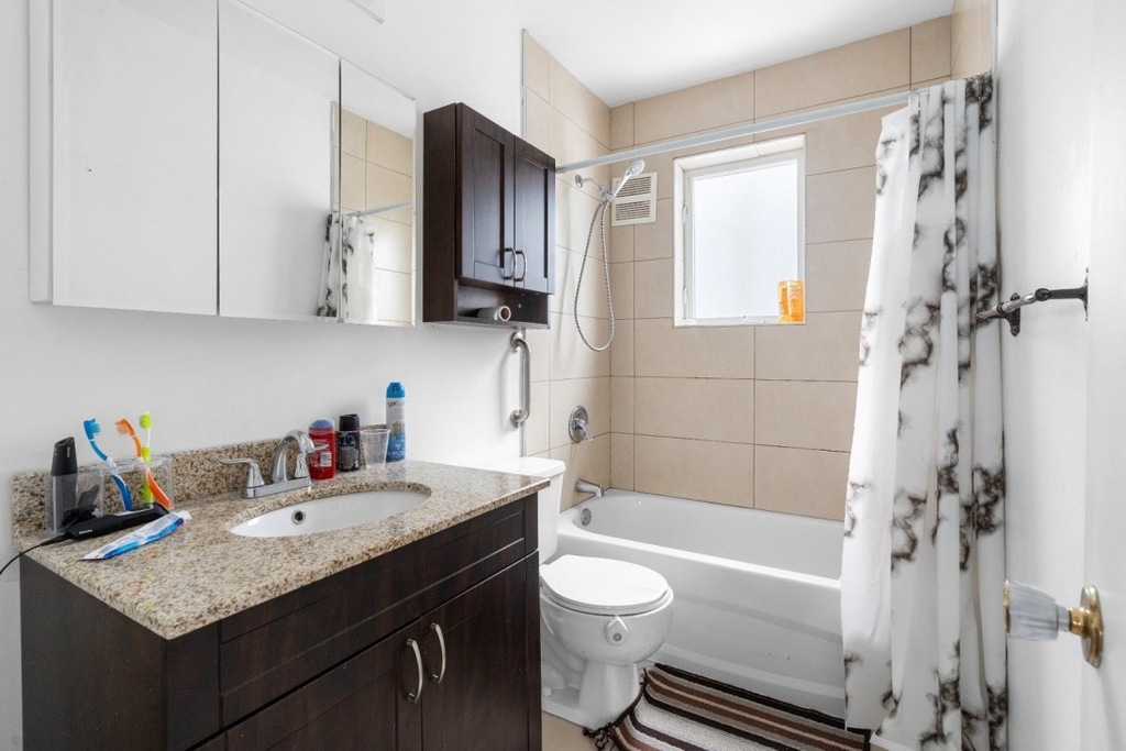 Charmant Lumineux 5-1/2, Lévis Desjardin | 3267531