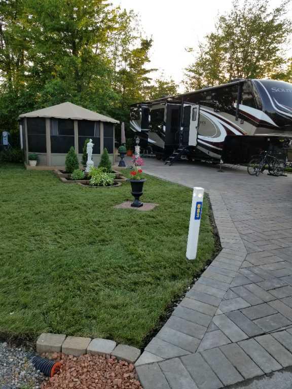 Terrain aménagé au Camping la clé des Champs | 3276724