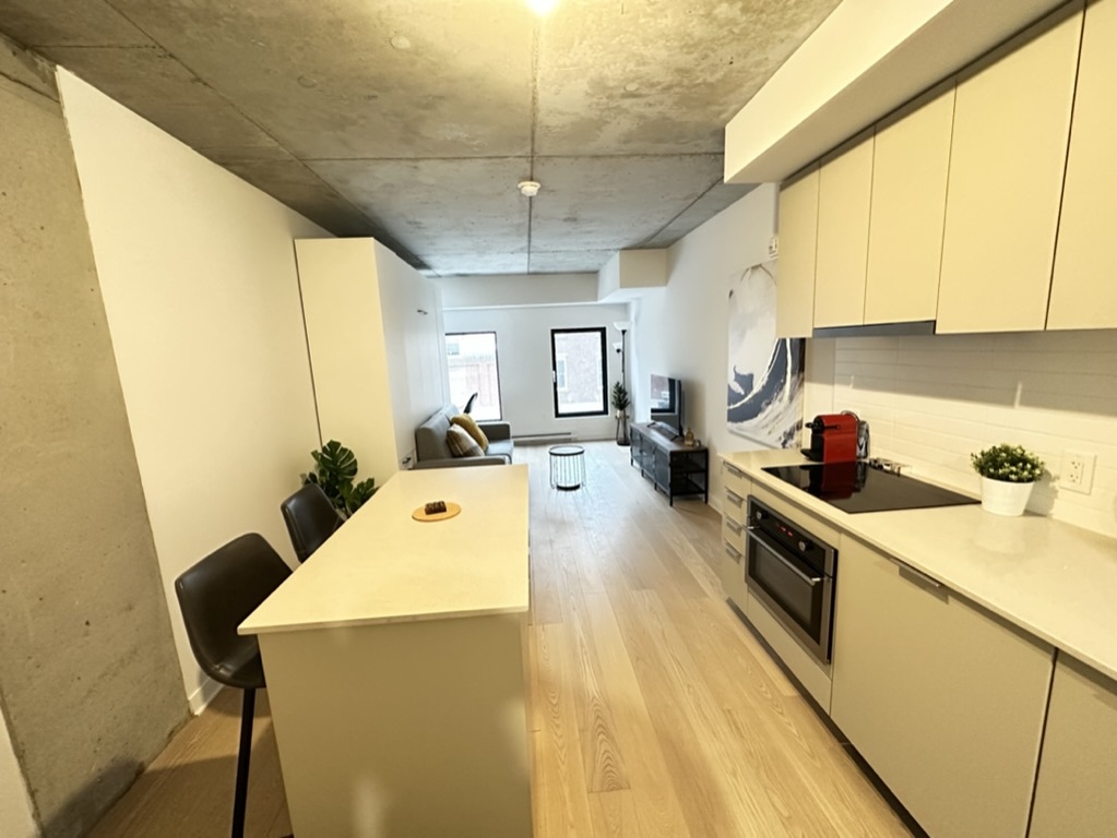 Downtown Montreal 1 Bed 1 Bath | 3267526