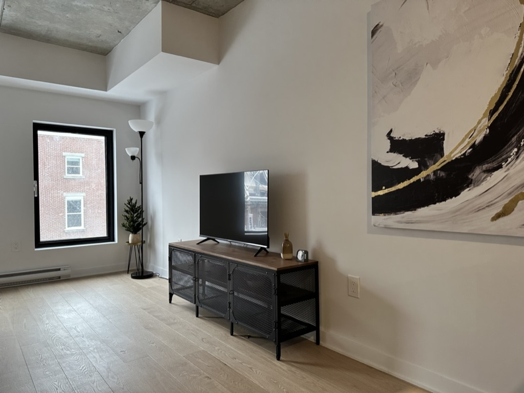Downtown Montreal 1 Bed 1 Bath | 3267526