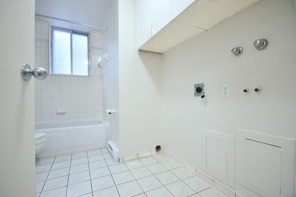 Demi Sous-Sol Complètement Rénové, Propr | 3272934