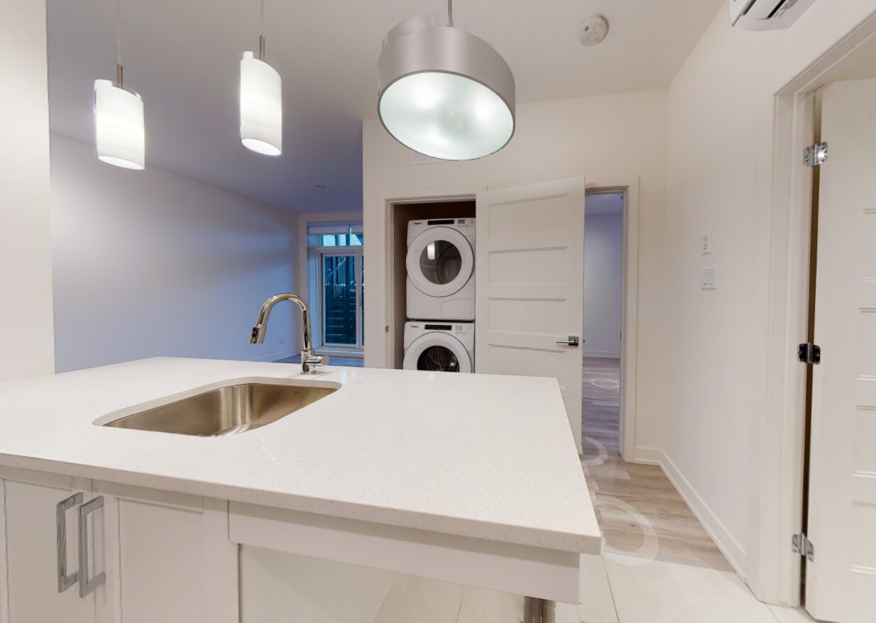 38 Rue Marjorie-D.-Shackleton (Plateau) Logement D'une Chambre Tout Inclus! | 3266946