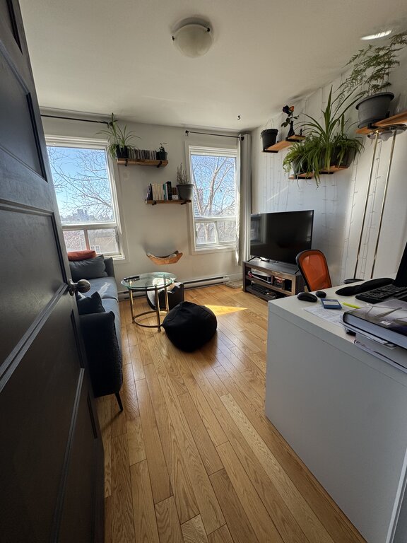 Ville-Marie - Superbe 4 1/2 Avec Parking | 3267518