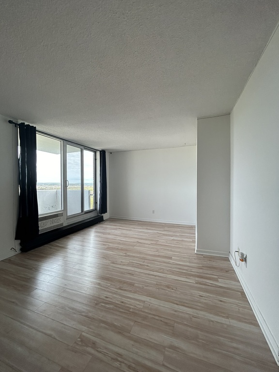 TRÈS BEAU CONDO | 3268542