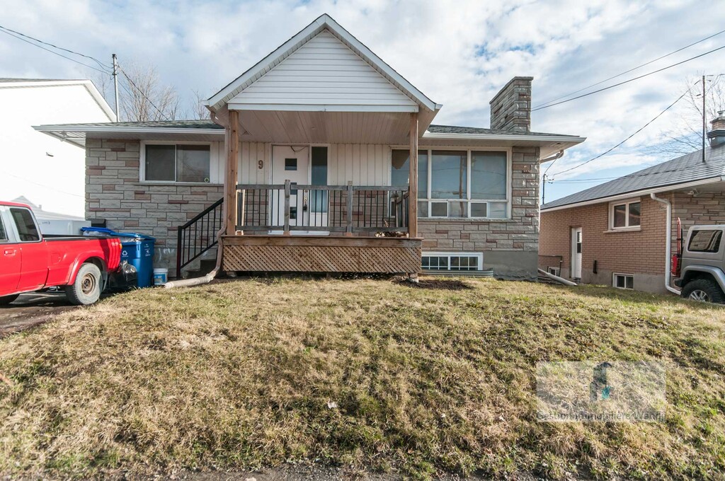 À Louer - 9 Rue Donald Saint-Jacques #2 | 3275506