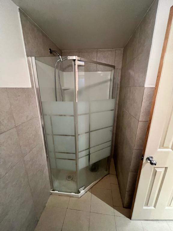 NDG Studio Apt on Fielding St West | 3283499