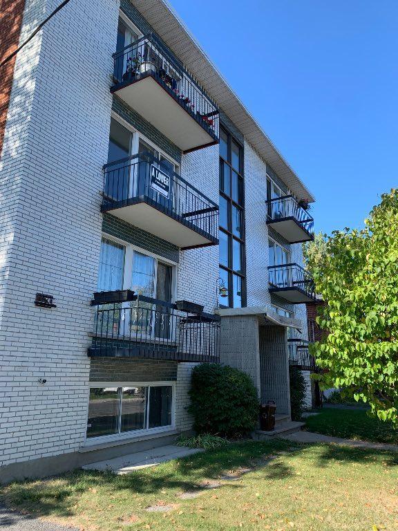 Grand 4 1/2 LeMoyne/Longueuil | 3279985