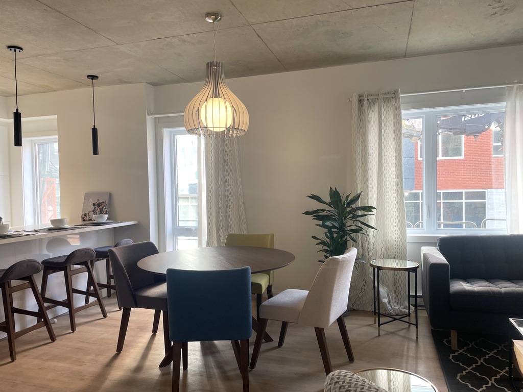 4 1/2 Neufs: Gym,terrasse,stationnement | 3268365