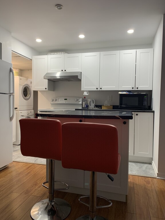 3 ½ Meublé,hydro Et Internet Inclus | 3279647