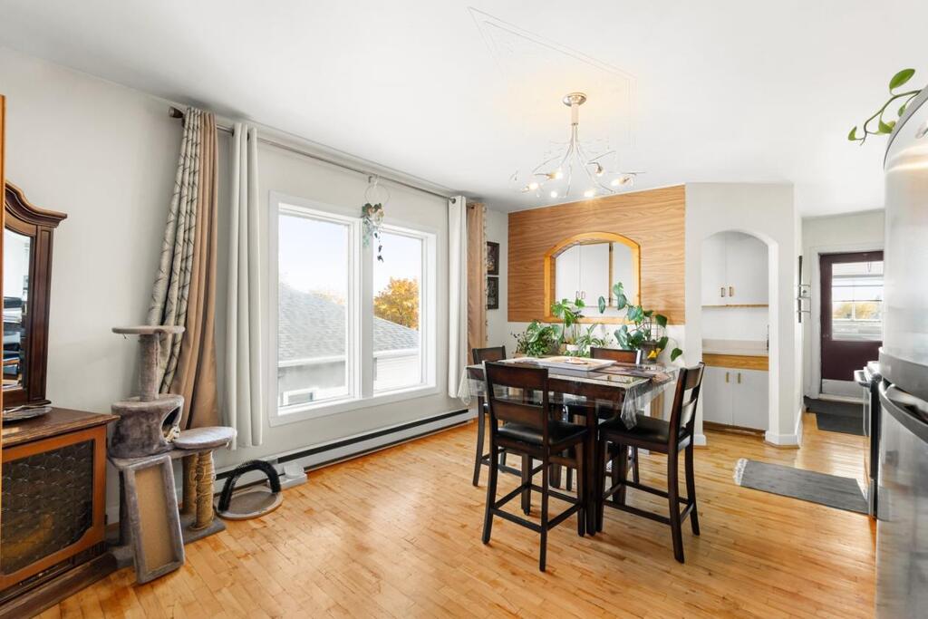 51/2 Spacieux Et Bien Eclairé | 3266012