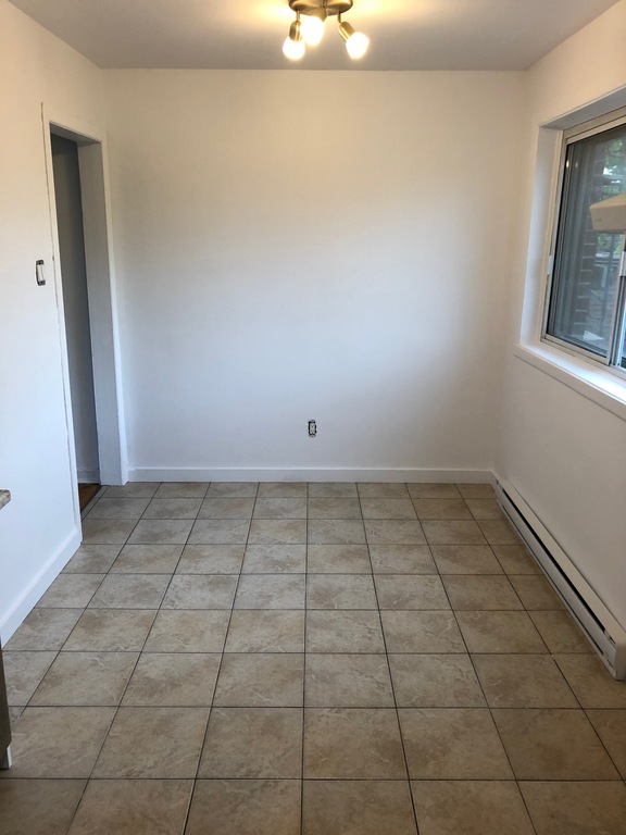 4 ½ Rosemont, Rénové, Eau Chaud, Juillet | 3283966