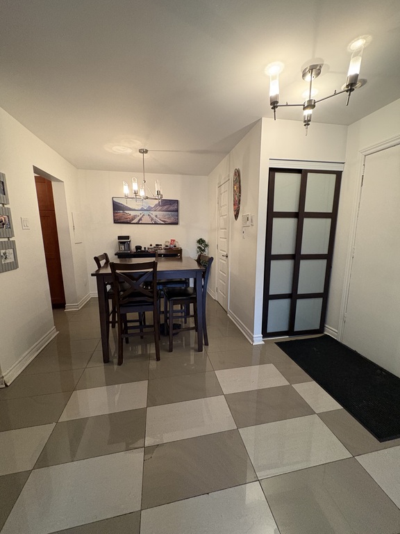 À Louer – Grand 4½ Rénové à Cartierville | 3268525