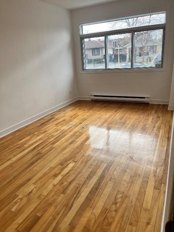 5 1/2 avec sous-sol, stationnement, garage, terrasse et cour extérieure à Rivières-des-Prairies | 3284360