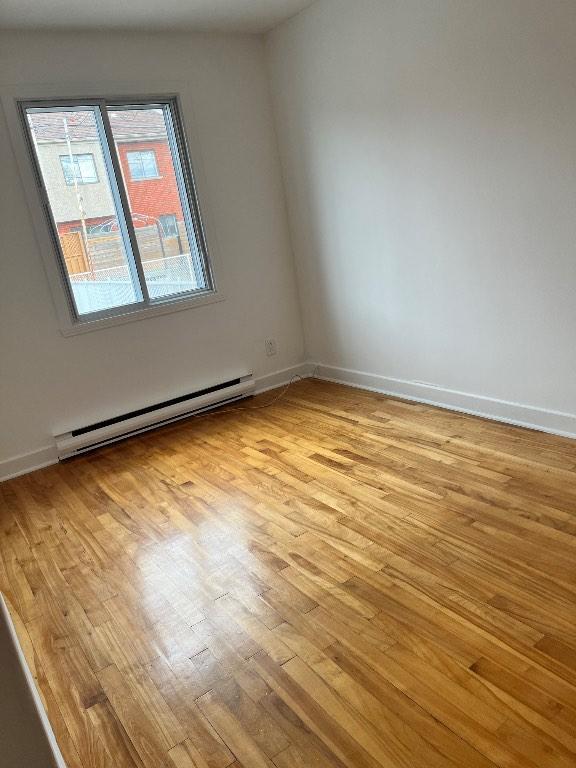 5 1/2 avec sous-sol, stationnement, garage, terrasse et cour extérieure à Rivières-des-Prairies | 3284360