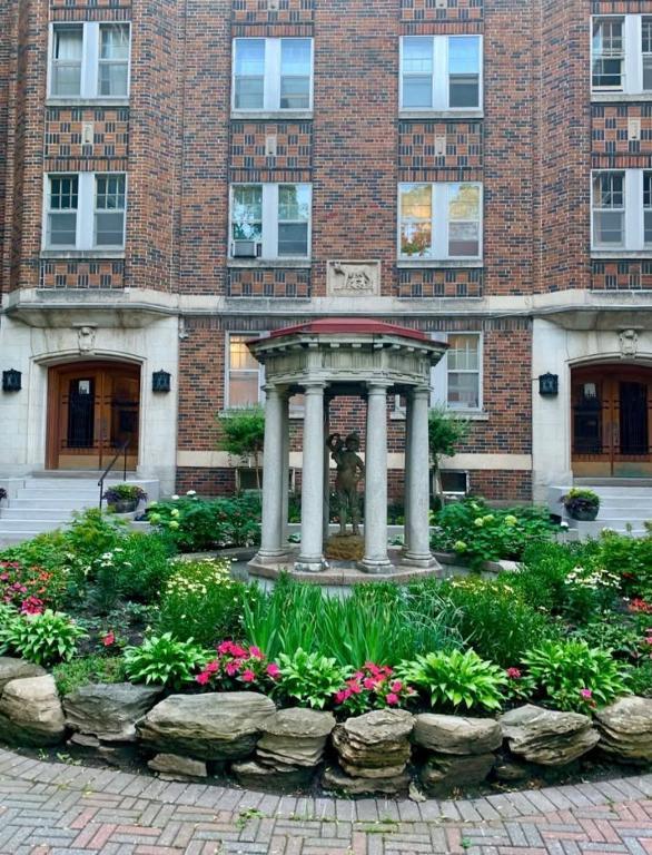 Grand appartement en DSS 3 CC au coeur d'Outremont tout pres du MIL (Université de Montréal) | 3307927