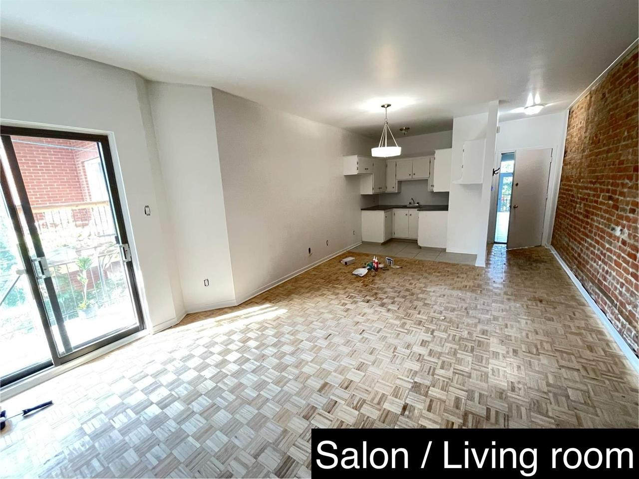 Superbe 3 1/2 Rue St-Urbain, Montréal! | 3267384