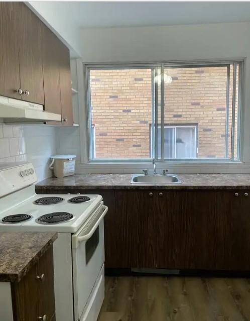 SUPERBE ET GRAND 2 1/2 CHAUFFÉ DISPONIBLE IMMÉDIATEMENT SUR LA RUE MARQUETTE DANS LA PETITE-PATRIE. | 3277501