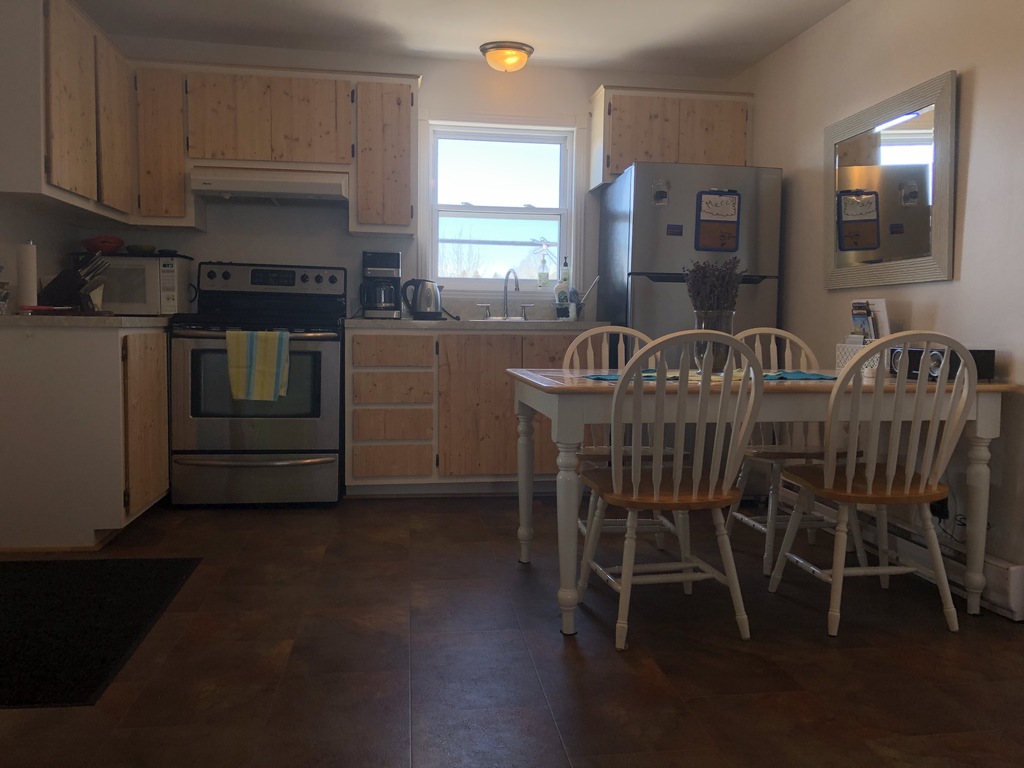 4 1/2 Meublé, équipé TOUT Inclus | 3266000