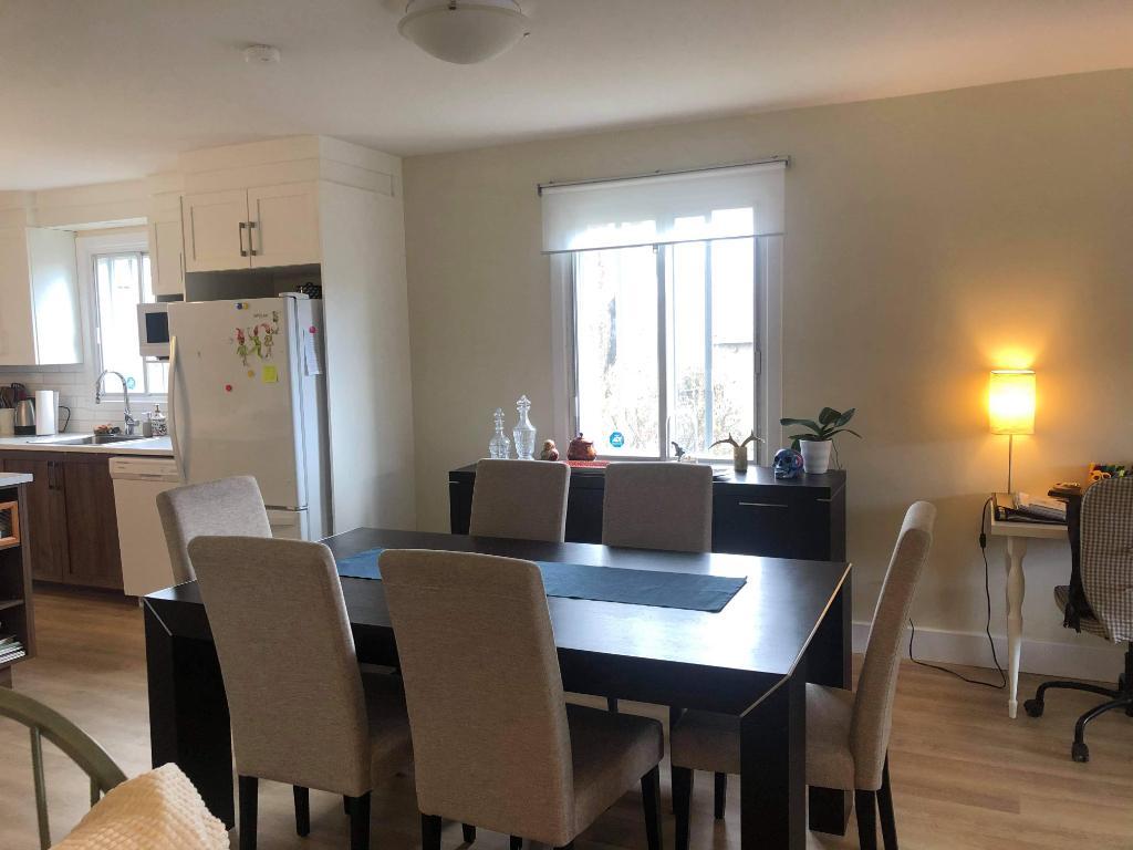 5 1/2 pcs très grand entièrement rénové Vieux Longueuil 5 electro. inclus | 3283434
