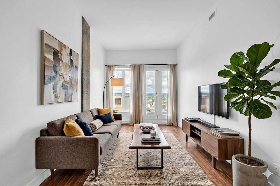 LUXUEUX 3½ | MONTCALM | VUE IMPRENABLE | 3281911