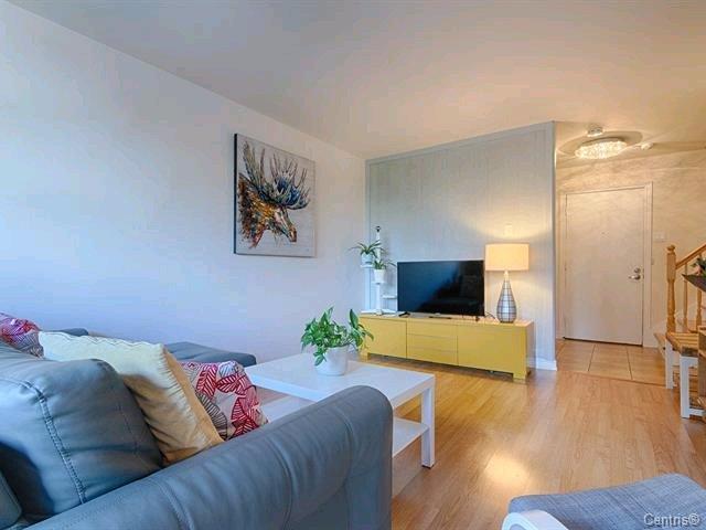 Grand condo 3 chambres 1.5 sdb à louer | 3276849
