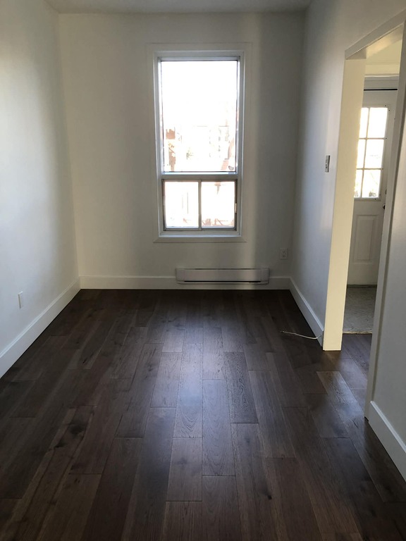 Grand 2 1/2 Très Ensoleillé / Semis-meub | 3265976