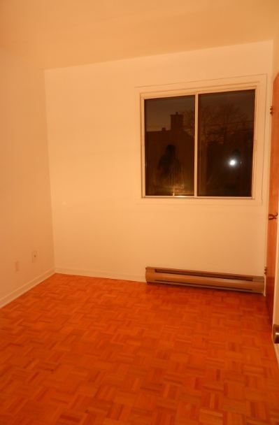 Très Beau 4 1/2, Triplex, Libre 1 Mai | 3265977