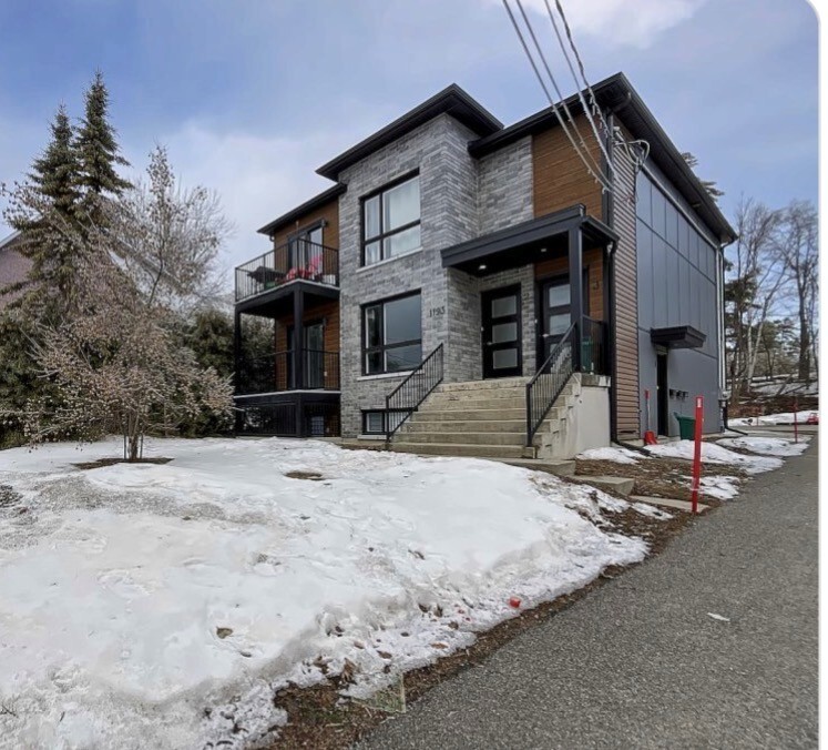 5 1/2 Premier Mois 50% De Rabais | 3291500