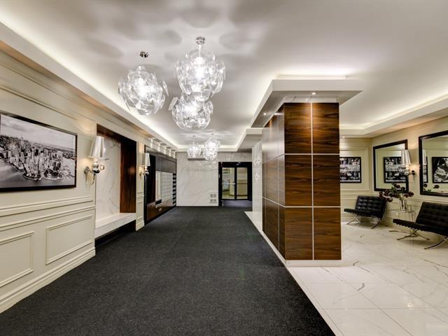 Magnifique Penthouse 2 ch. meublé – Vue Montréal – Métro – Piscine – 1200 pi² | 3278774