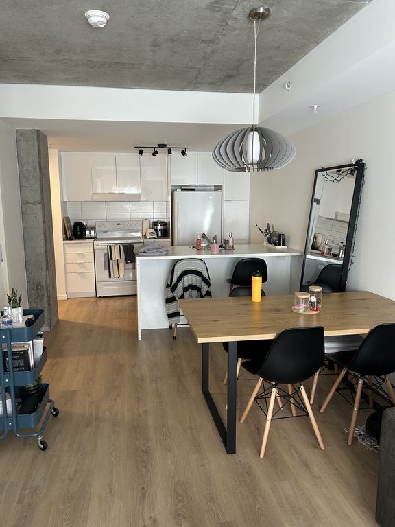 3 1/2 Neuf, Ascenseur, Gym, Clim Et + | 3263546