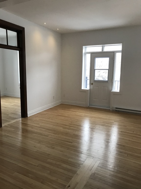 4 1/2 Centre-ville Immeuble Patrimonial | 3264392