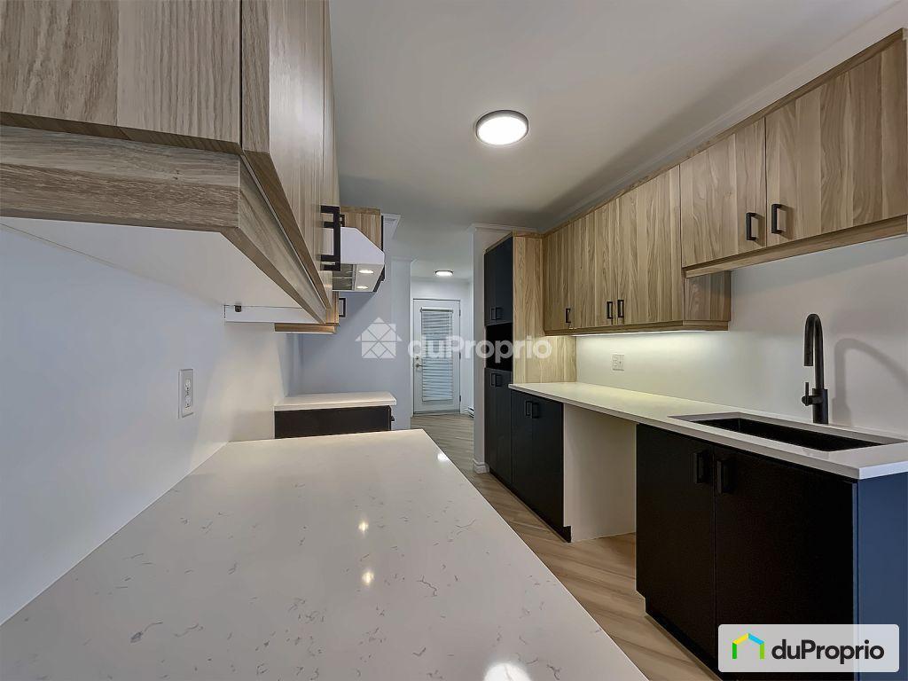 Condo à louer secteur carrefour | 3281689