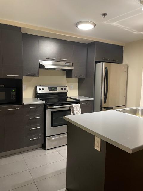 3 1/2 available immediately | 3279927