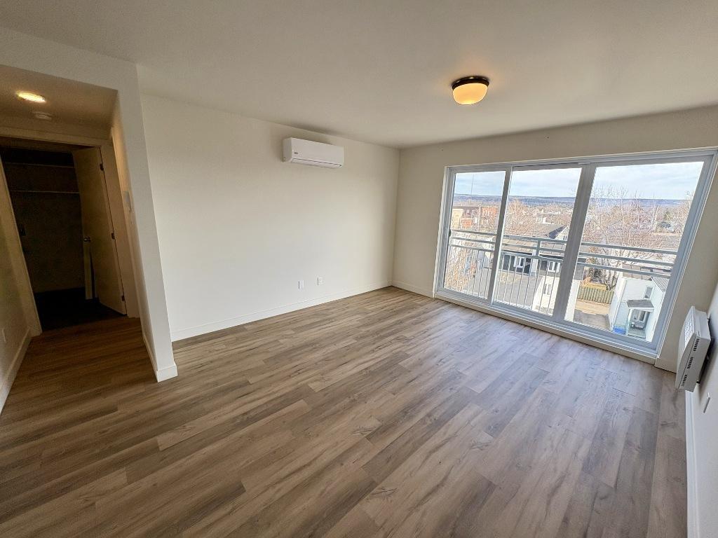 Logement 5 1/2 (à partir du 1er juillet 2026) - immeuble récent au coeur de Montmagny | 3283572