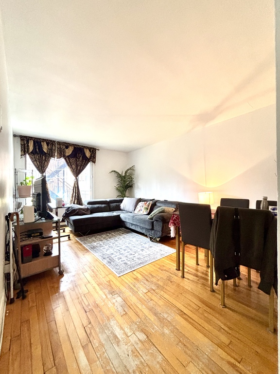 Cote Des Neiges, Grand 3.5 Libre 1er Jui | 3281743