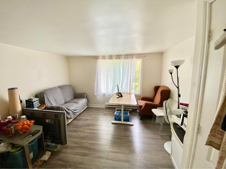 COZY & CREAM 1 BED APARTMENT NEAR OTTAWA | 3264409