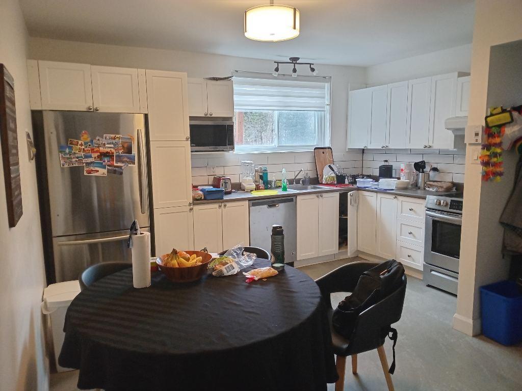 4 1/2 tout inclus, entièrement meublé à Stoneham - Libre le 1er juillet | 3281610