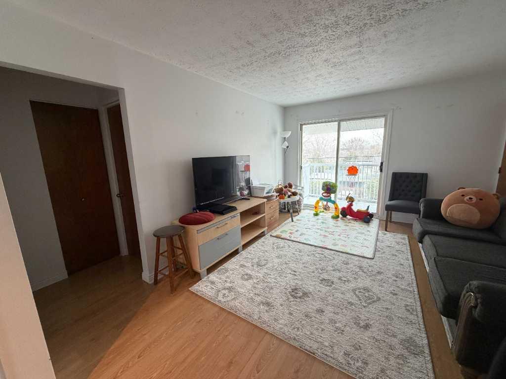 Grand 4 ½ à louer à Saint-Jean-sur-Richelieu – 1100 pi² – Disponible 1er juillet | 3284335