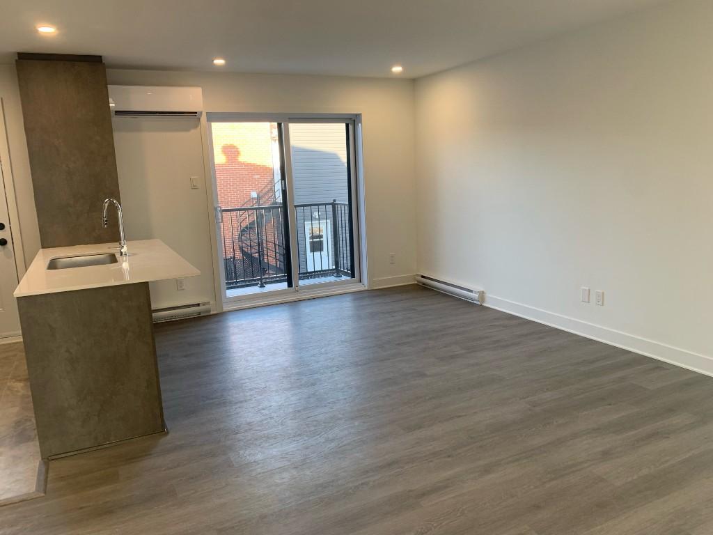 Grand 3 1/2 à Laval - Duvernay | 3284027