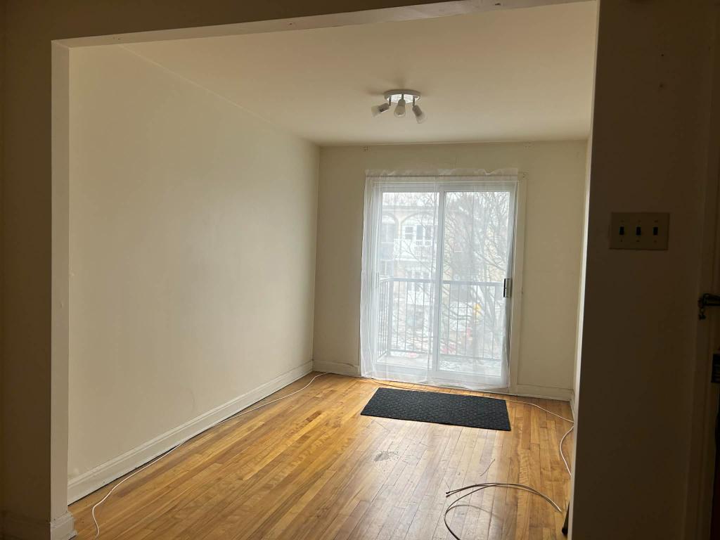 3 1/2 ouvert à Ahuntsic est Montréal 1060$ | 3276759