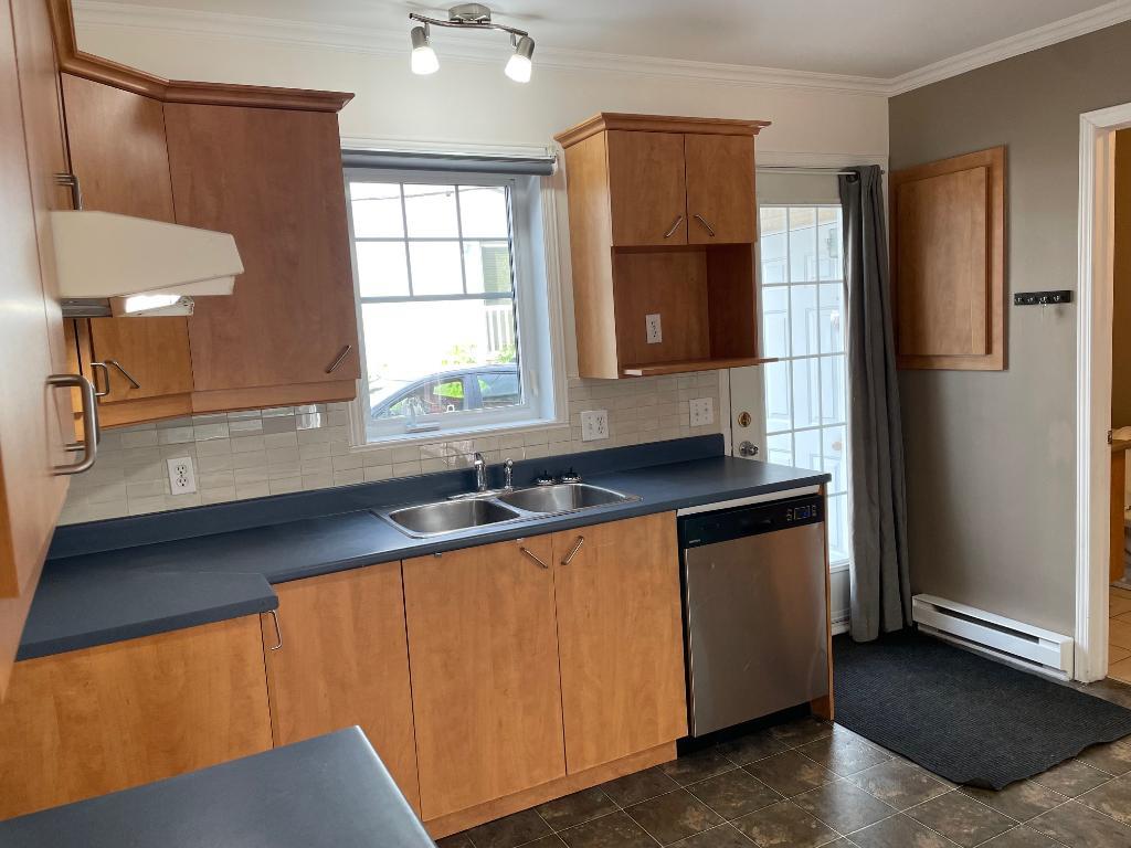 DISPONIBLE 1ER JUIN - CENTRE-VILLE JOLIETTE- SPLENDIDE 4 1-2 SUR 2 ÉTAGES(MAISON DE VILLE) | 3277515