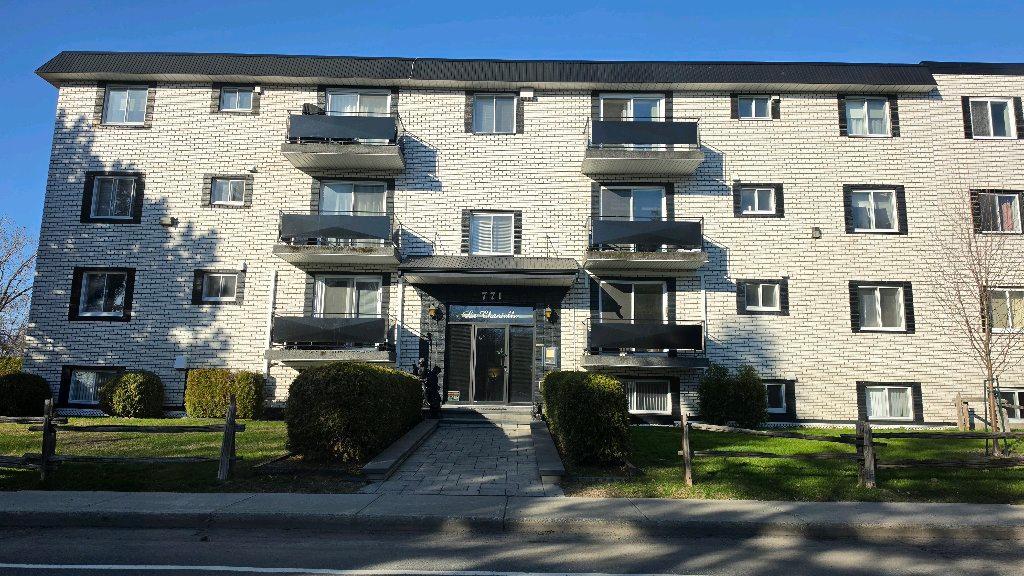 Grand Condo 4 1/2 | 3280107